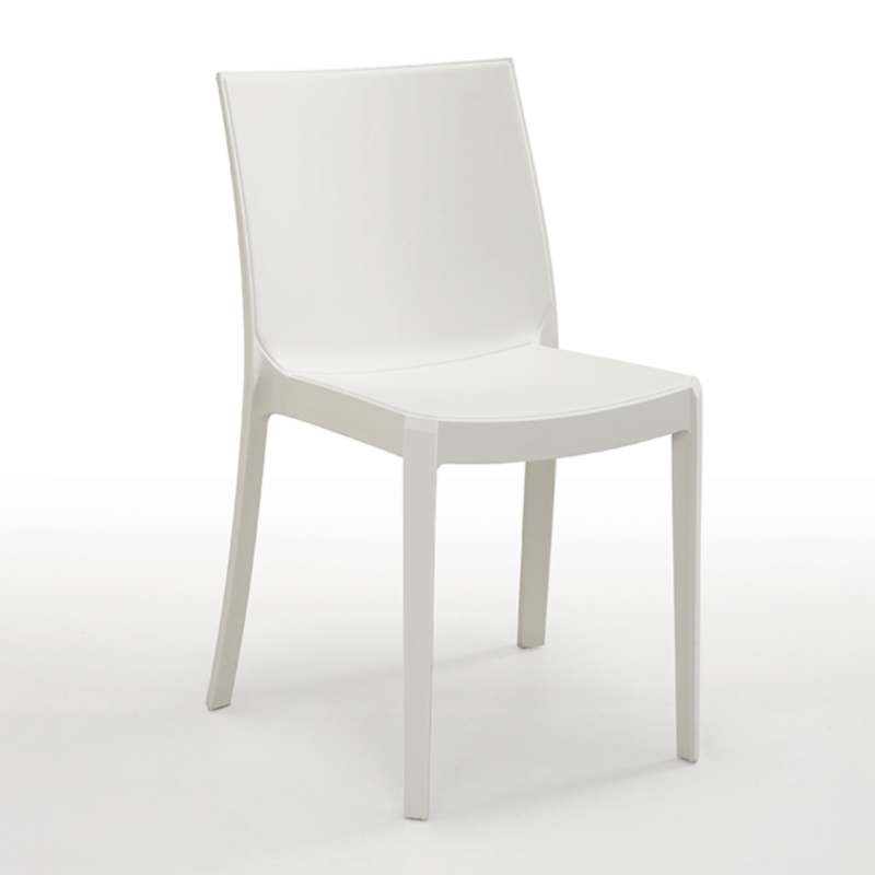Comoda sedia in polipropilene Dimensioni:47 x 55 x h.82 In materie plastiche resistenti e confortevoli Senza braccioli Resistente agli agenti atmosferici e raggi UV
